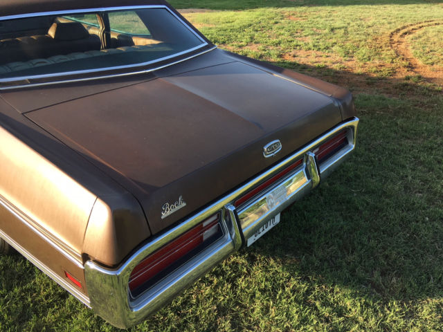 1972 Brown Ford LTD Sedan