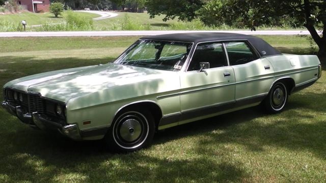 1972 Green Ford LTD Sedan