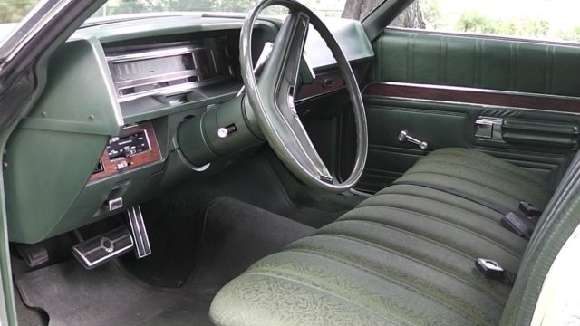 1972 Green Ford LTD Sedan