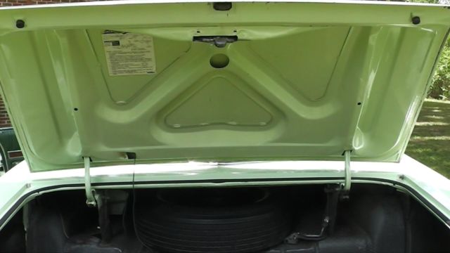 1972 Green Ford LTD Sedan