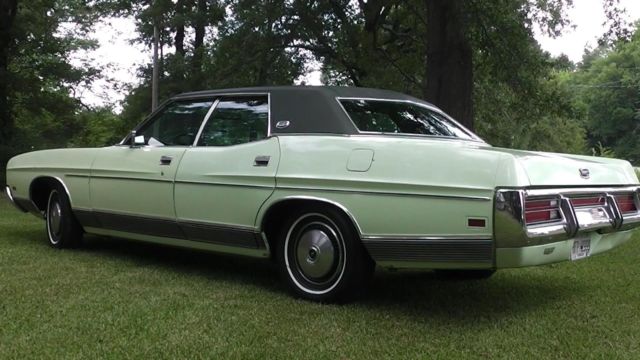 1972 Green Ford LTD Sedan