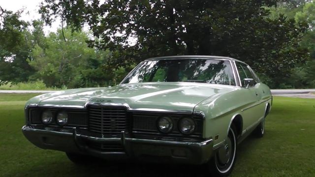 1972 Green Ford LTD Sedan
