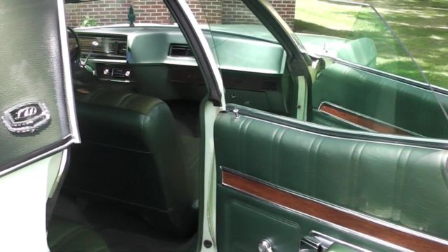 1972 Green Ford LTD Sedan