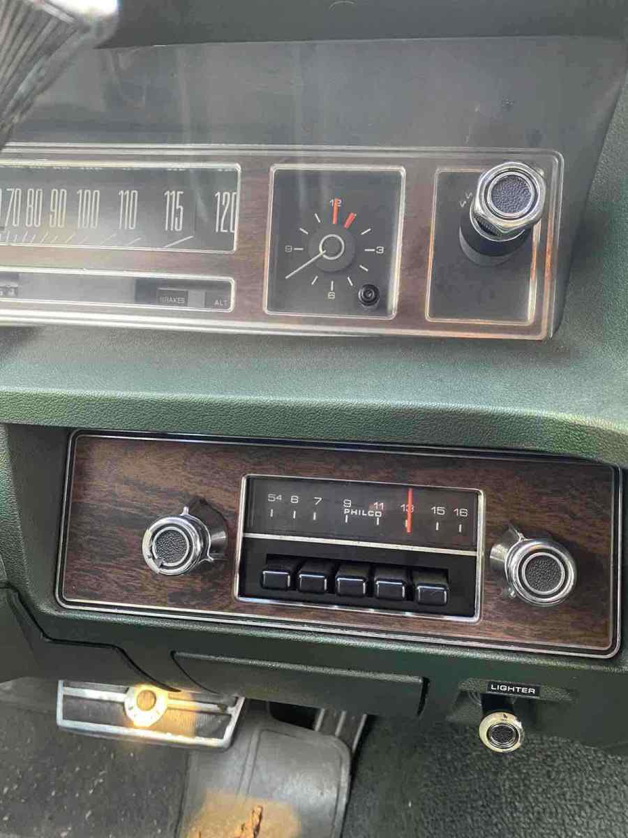 1972 Green Ford LTD Sedan