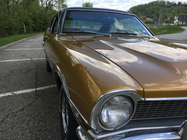 1972 Gold Ford Maverick Sedan