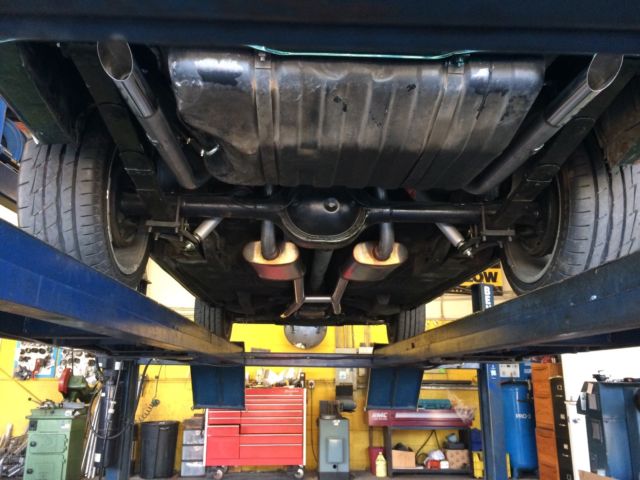 1972 Dark metallic green Ford Mustang Coupe