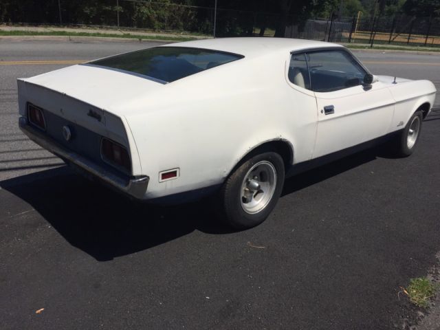 1972 White Ford Mustang
