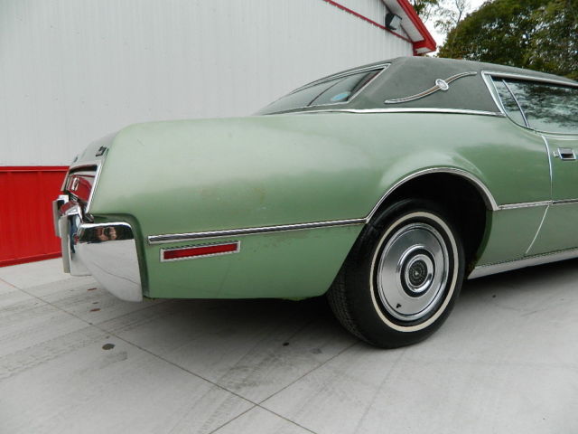 1972 Green Ford Thunderbird Coupe