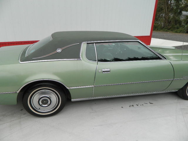 1972 Green Ford Thunderbird Coupe