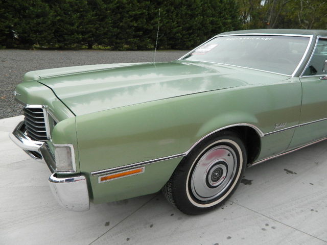 1972 Green Ford Thunderbird Coupe