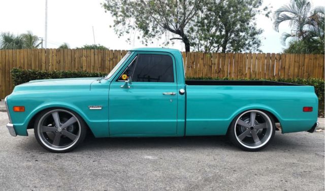 1972 White GMC 1500 Standard Cab Pickup