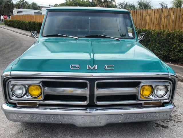 1972 White GMC 1500 Standard Cab Pickup