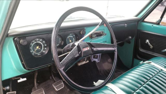 1972 White GMC 1500 Standard Cab Pickup