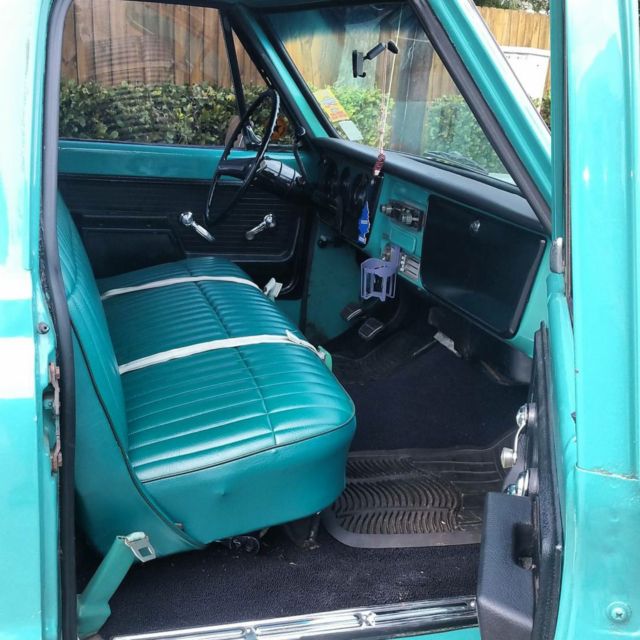 1972 White GMC 1500 Standard Cab Pickup