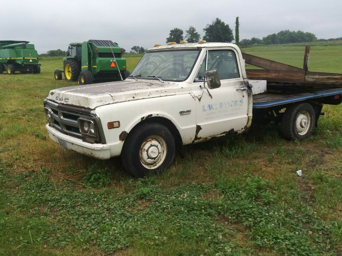 1972 GMC C2500 Standard Cab Pickup