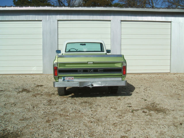 1972 Green GMC Sierra 2500 pickup, long bed