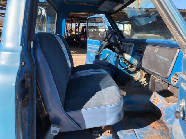 1972 Blue Chevrolet C-10 Pickup