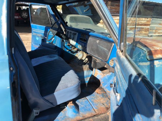 1972 Blue Chevrolet C-10 Pickup