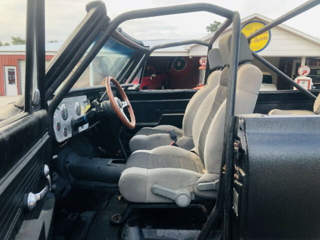 1972 Black GMC Jimmy C/K 1500 --