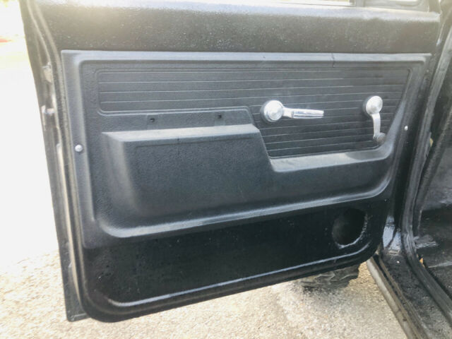 1972 Black GMC Jimmy C/K 1500 --