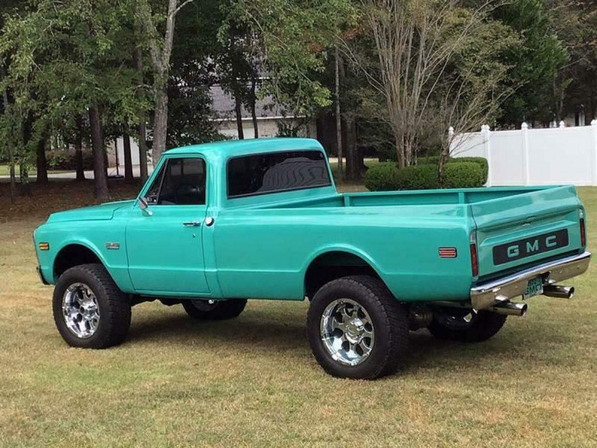 1972 Green GMC K10 4 X 4 Pickup Truck