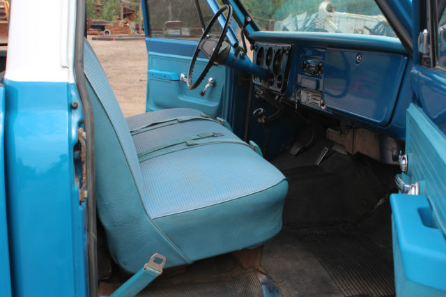 1972 Blue & White GMC Sierra 2500 Long Bed Pickup