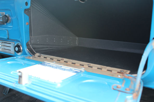 1972 Blue & White GMC Sierra 2500 Long Bed Pickup