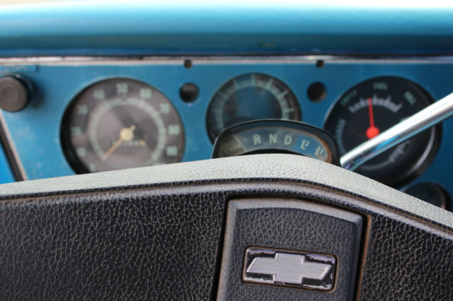 1972 Blue & White GMC Sierra 2500 Long Bed Pickup