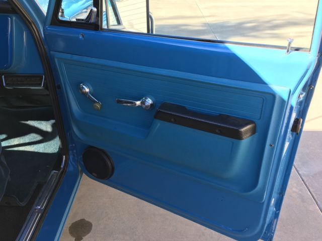 1972 Blue GMC 2500 Series Standard Cab Pickup