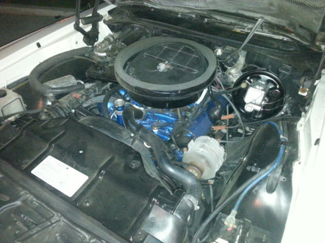 1972 White Oldsmobile 442 Coupe