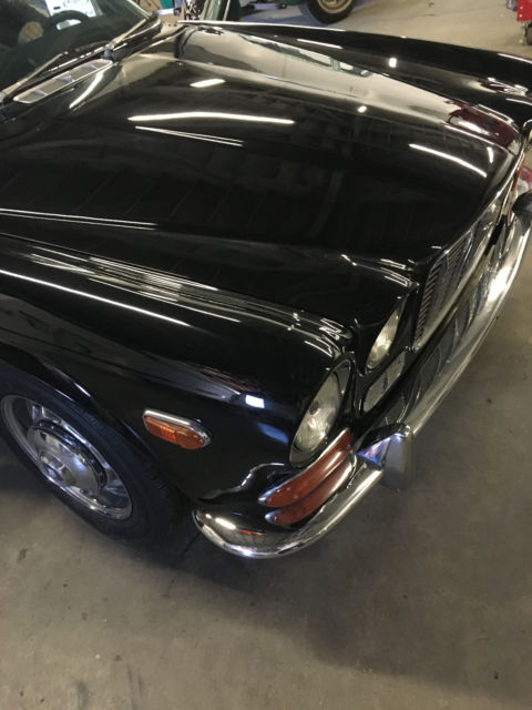 1972 Black Jaguar X-Type Sedan