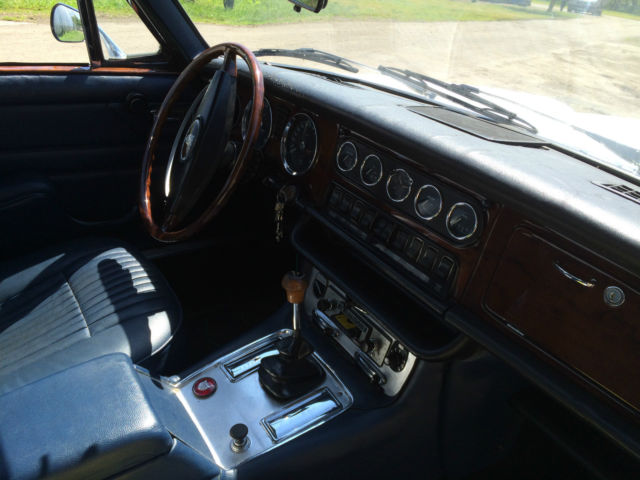 1972 Silver-metal Jaguar XJ6 U/K