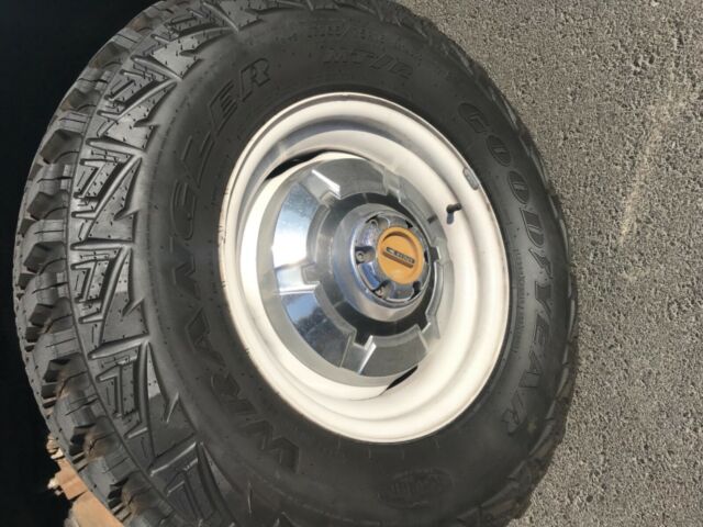 1972 Ochre/ white Chevrolet Cheyenne Standard Cab Pickup