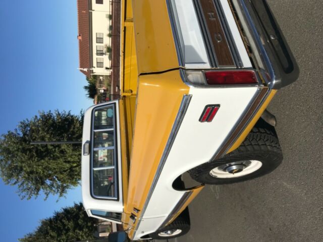 1972 Ochre/ white Chevrolet Cheyenne Standard Cab Pickup