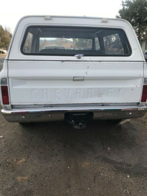 1972 White Chevrolet Blazer SUV