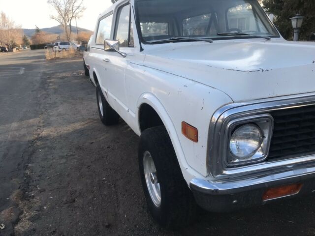 1972 White Chevrolet Blazer SUV