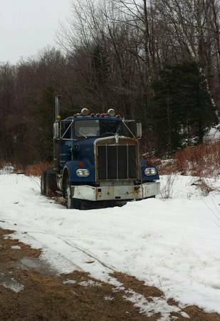 1972 Blue Ford Kenworth Cab & Chassis