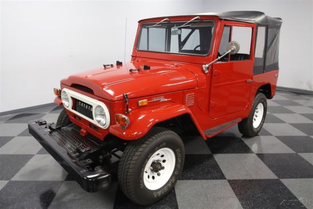 1972 Red Toyota FJ40