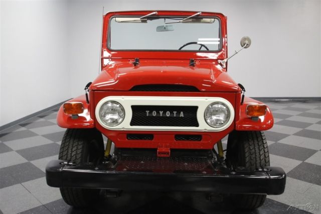 1972 Red Toyota FJ40