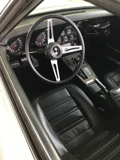1972 Silver Chevrolet Corvette
