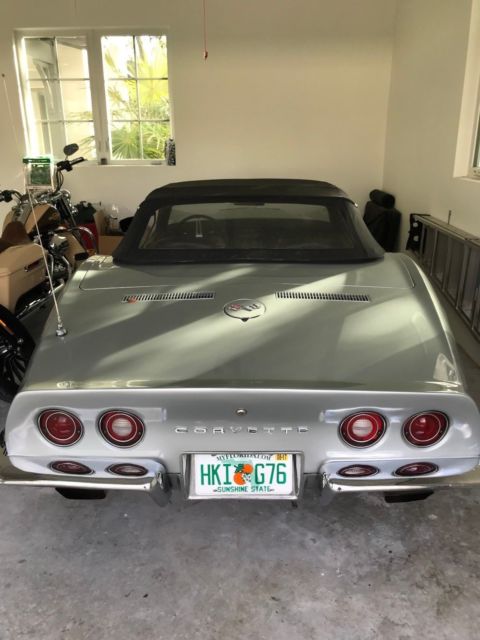 1972 Silver Chevrolet Corvette