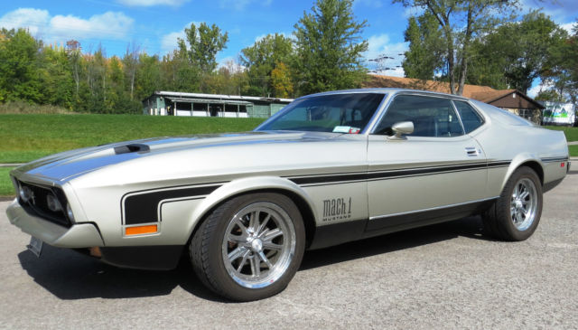 1972 Silver Ford Mustang Fastback