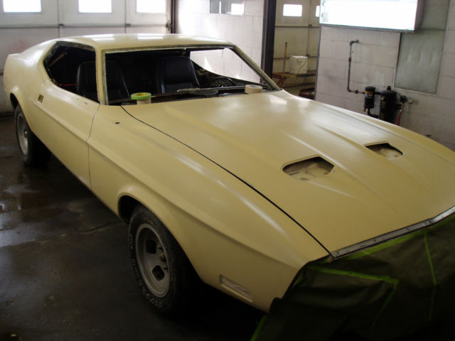 1972 Silver Ford Mustang Fastback