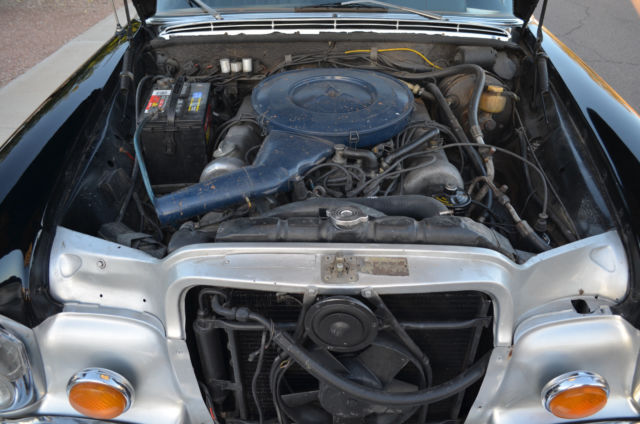 1972 Black Mercedes-Benz 200-Series Sedan