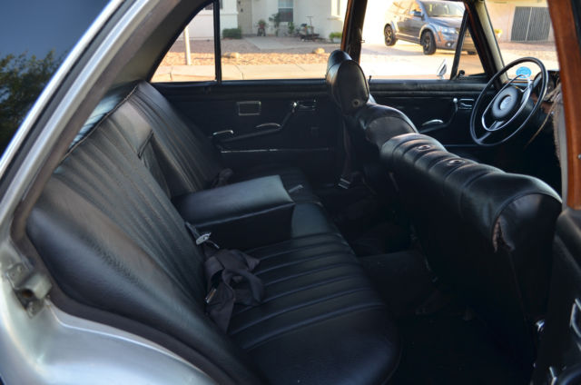 1972 Black Mercedes-Benz 200-Series Sedan