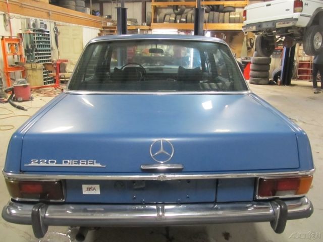 1972 Other Color Mercedes-Benz 200-Series Sedan