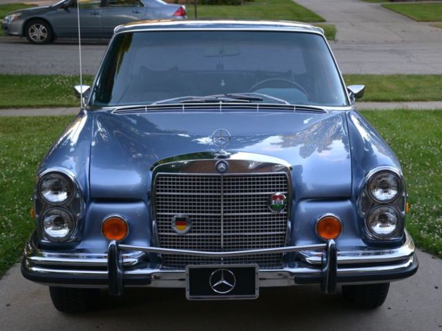 1972 Mercedes-Benz 200-Series