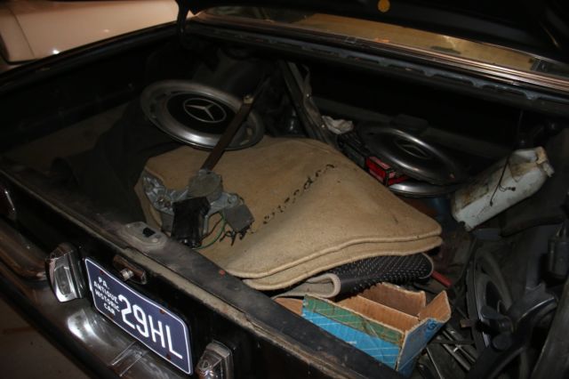 1972 Mercedes-Benz 200-Series