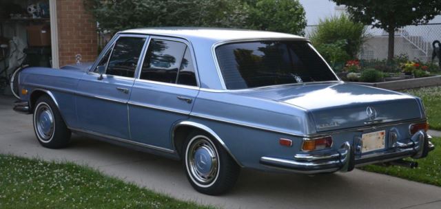 1972 Mercedes-Benz 200-Series