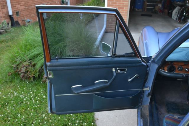 1972 Mercedes-Benz 200-Series